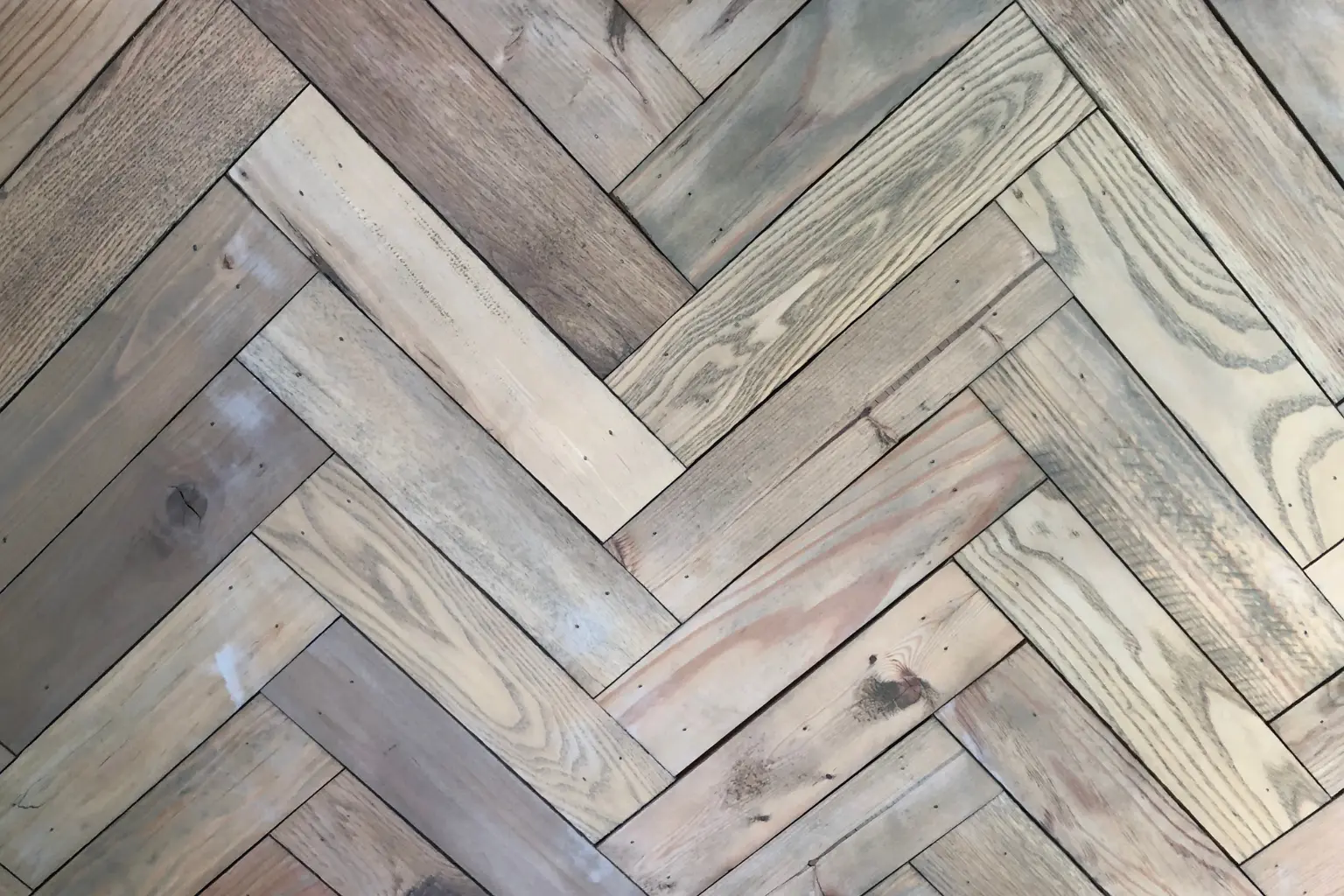 Oak Flooring In Boutique